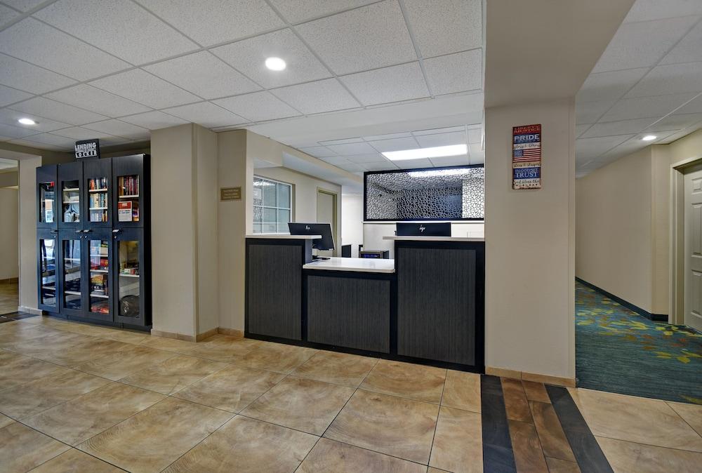 Candlewood Suites Columbia-Fort Jackson By Ihg Buitenkant foto